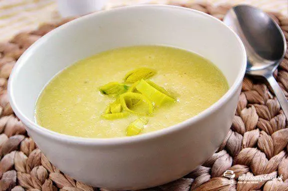 Pórovo-zemiaková polievka