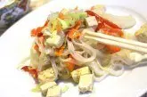 Ryžové rezance s tofu a zeleninou